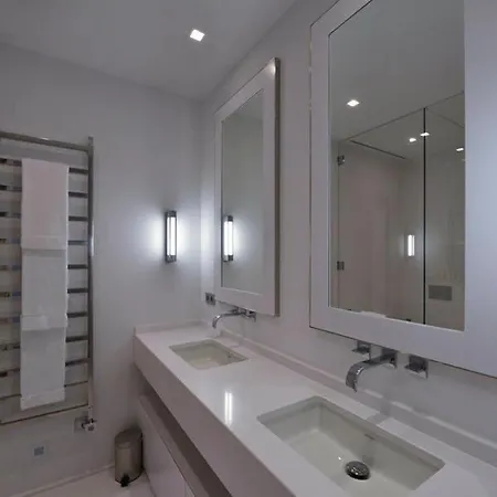 Villa High Class With Magnifique Sea View And No Neighbors Arround Saint-Tropez