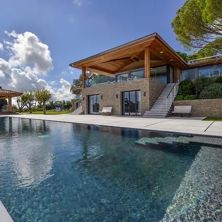 Villa High Class With Magnifique Sea View And No Neighbors Arround Saint-Tropez